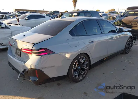 2025 BMW I5 Edrive40 z USA, uszkodzony, nr VIN WBY33FK01SCT62732